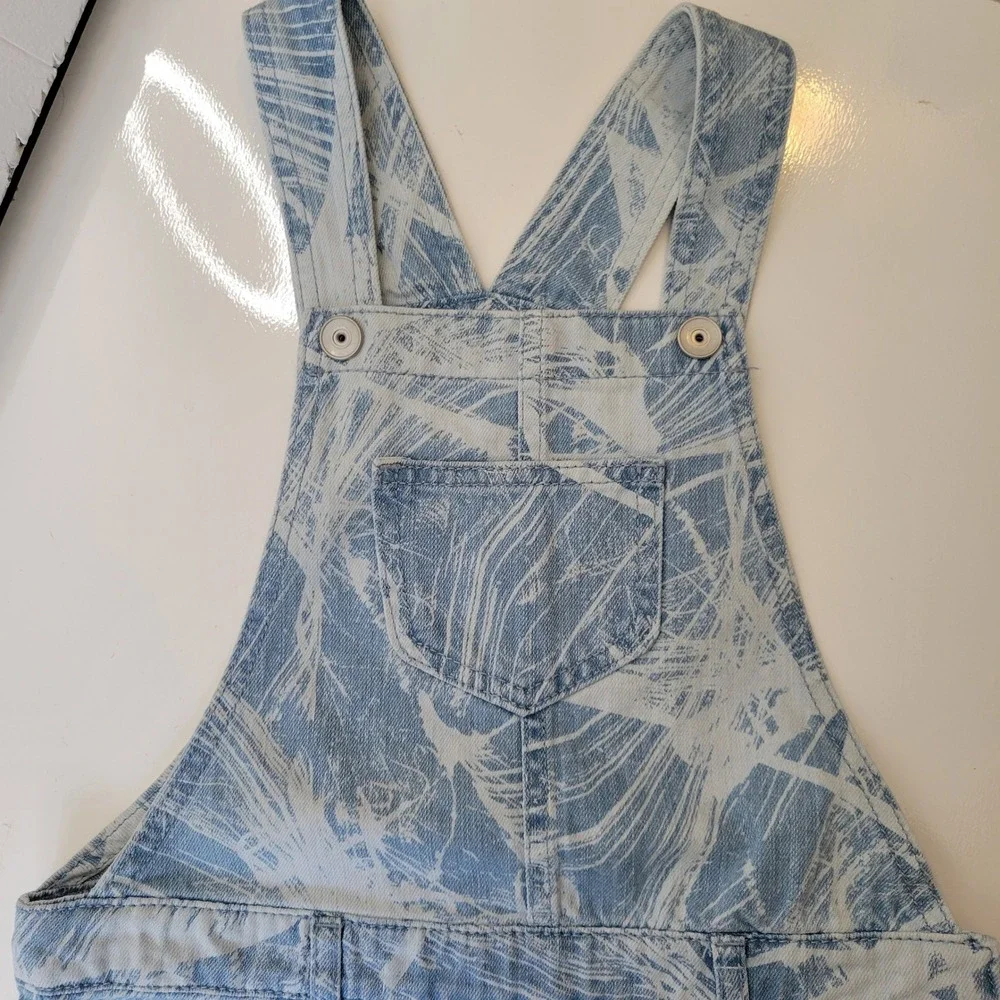 The Childrens Place Girls Blue Abstract Palm Print Denim Shortalls Size 6X/7 NWT